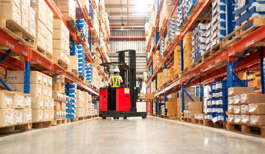 Revolutionizing Warehousing and Logistics for 2023 - Cardinal Delivery
