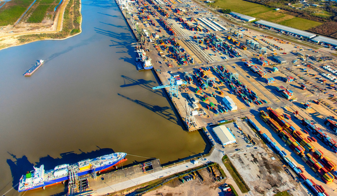 Port of Houston Drayage vs. Mexico Nearshore Freight: Which inbound route offers better stability for 2026 manufacturing components?